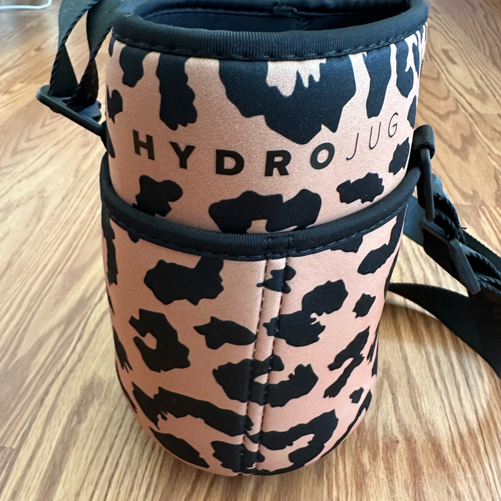 HydroJug Black and Tan Travel Bag Leopard Print